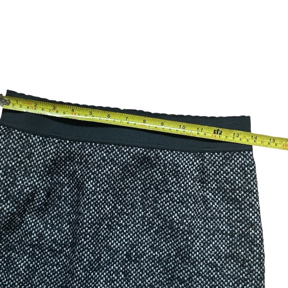 Dolce y Gabana pencil skirt - Picture 4 of 11